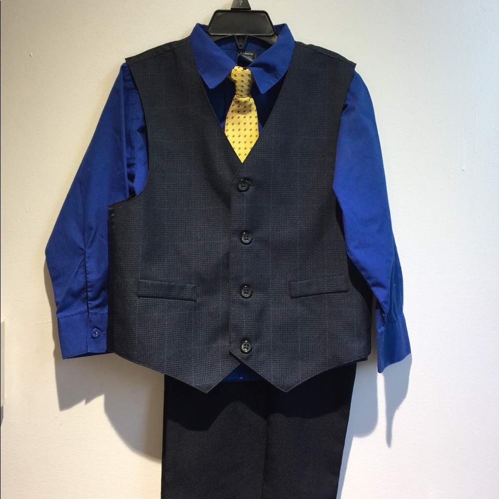 Arrow 4 piece blue suit boys 6/7